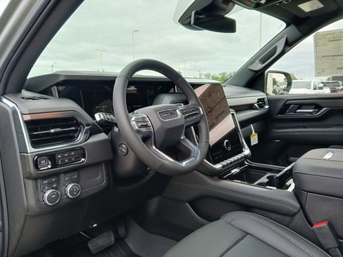 New 2026 GMC Yukon XL Denali w/ Sun & Power Step Package AWD/4WD image 9