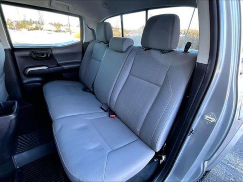 Certified 2019 Toyota Tacoma SR5 image 21