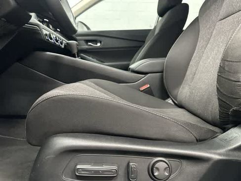 Used 2025 Honda Accord SE image 25