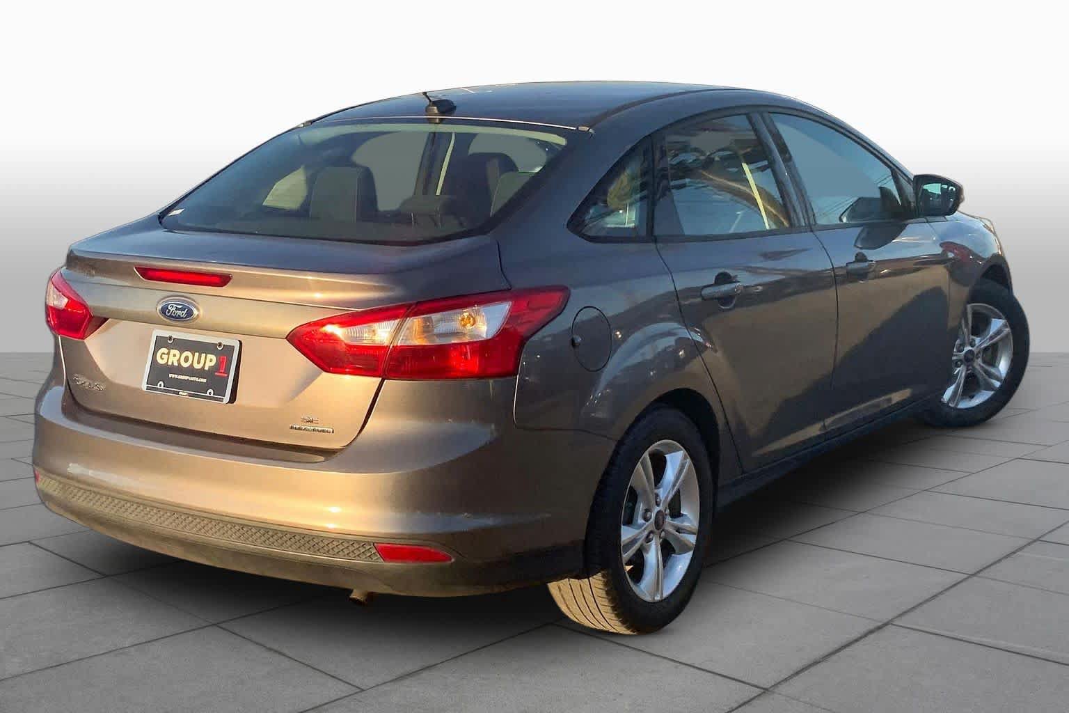 Used 2014 Ford Focus SE FWD image 12