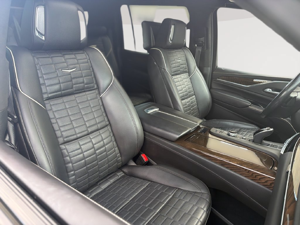 Used 2024 Cadillac Escalade ESV Sport Platinum w/ LPO, ONYX Package AWD/4WD image 27