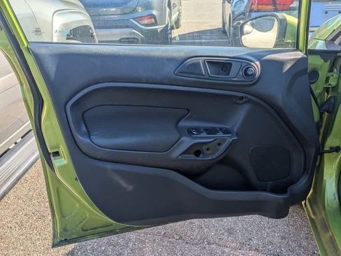 Used 2011 Ford Fiesta SEL image 10