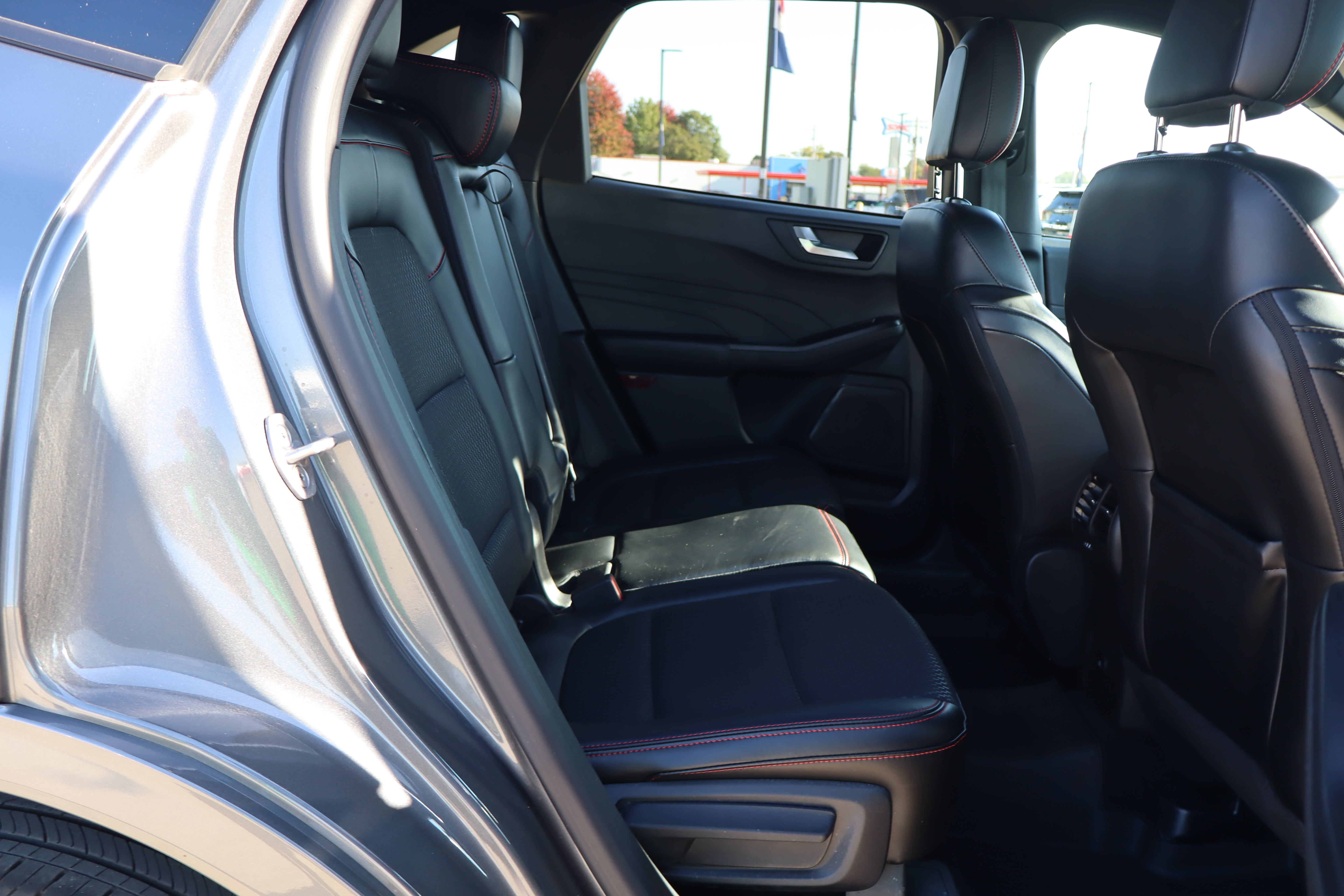 Used 2024 Ford Escape ST-Line AWD/4WD image 11