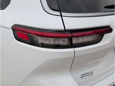 New 2026 Jeep Grand Cherokee L Limited RWD image 4