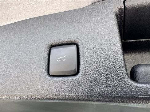 Used 2024 Ford Escape SE FWD image 11