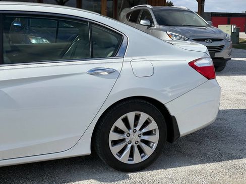 Used 2015 Honda Accord EX image 5