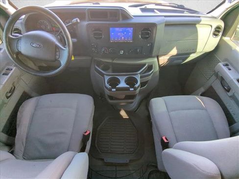 Used 2010 Ford E-350 and Econoline 350 XL image 18