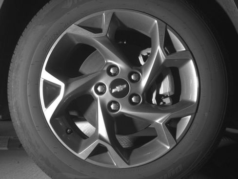 Used 2025 Chevrolet Trax LT w/ LT Convenience Package FWD image 16