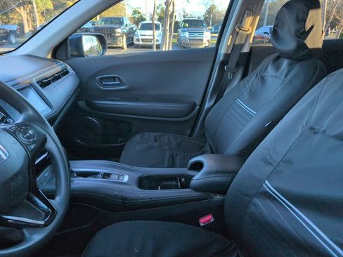 Used 2021 Honda HR-V EX image 2