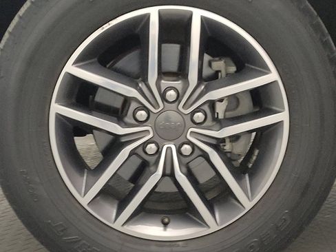 Used 2020 Jeep Grand Cherokee Limited image 31