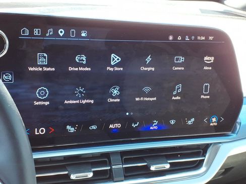 Used 2025 Chevrolet Equinox EV LT FWD image 21