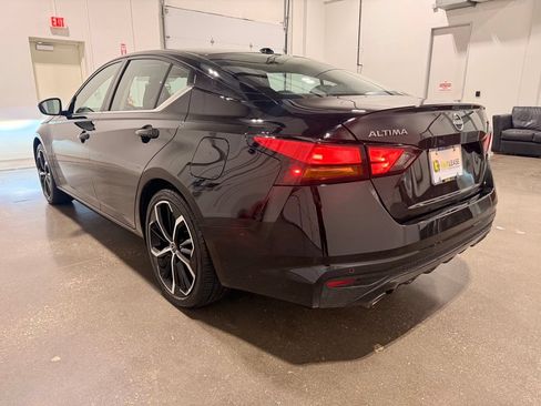 Used 2025 Nissan Altima 2.5 SR FWD image 7