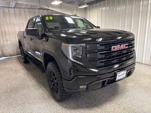 Used 2023 GMC Sierra 1500 Elevation AWD/4WD image 3