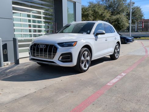 Used 2023 Audi Q5 2.0T Premium w/ Convenience Package image 5