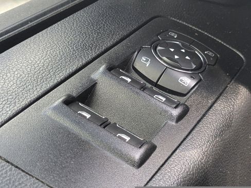 Used 2018 Ford F150 Lariat RWD image 28