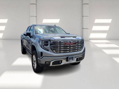 Used 2024 GMC Sierra 1500 Denali w/ Denali Reserve Package image 3