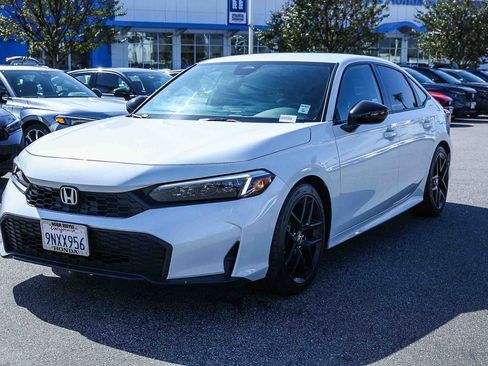 Used 2025 Honda Civic Sport image 3