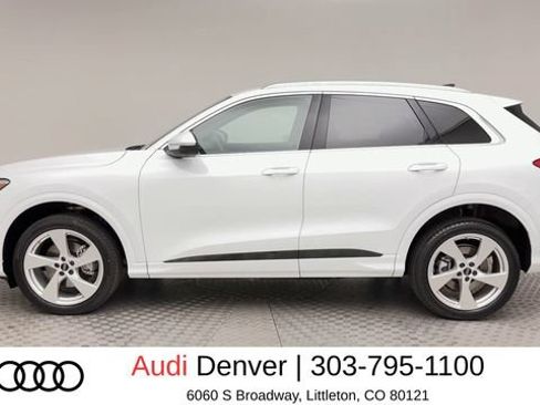 Used 2025 Audi Q5 Premium Plus w/ Premium Plus AWD/4WD image 5
