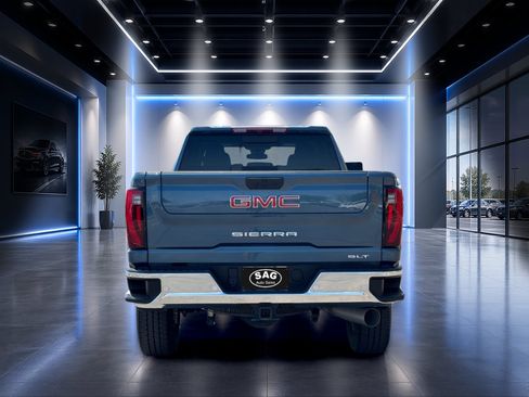 Used 2024 GMC Sierra 3500 SLT w/ SLT Premium Package AWD/4WD image 5
