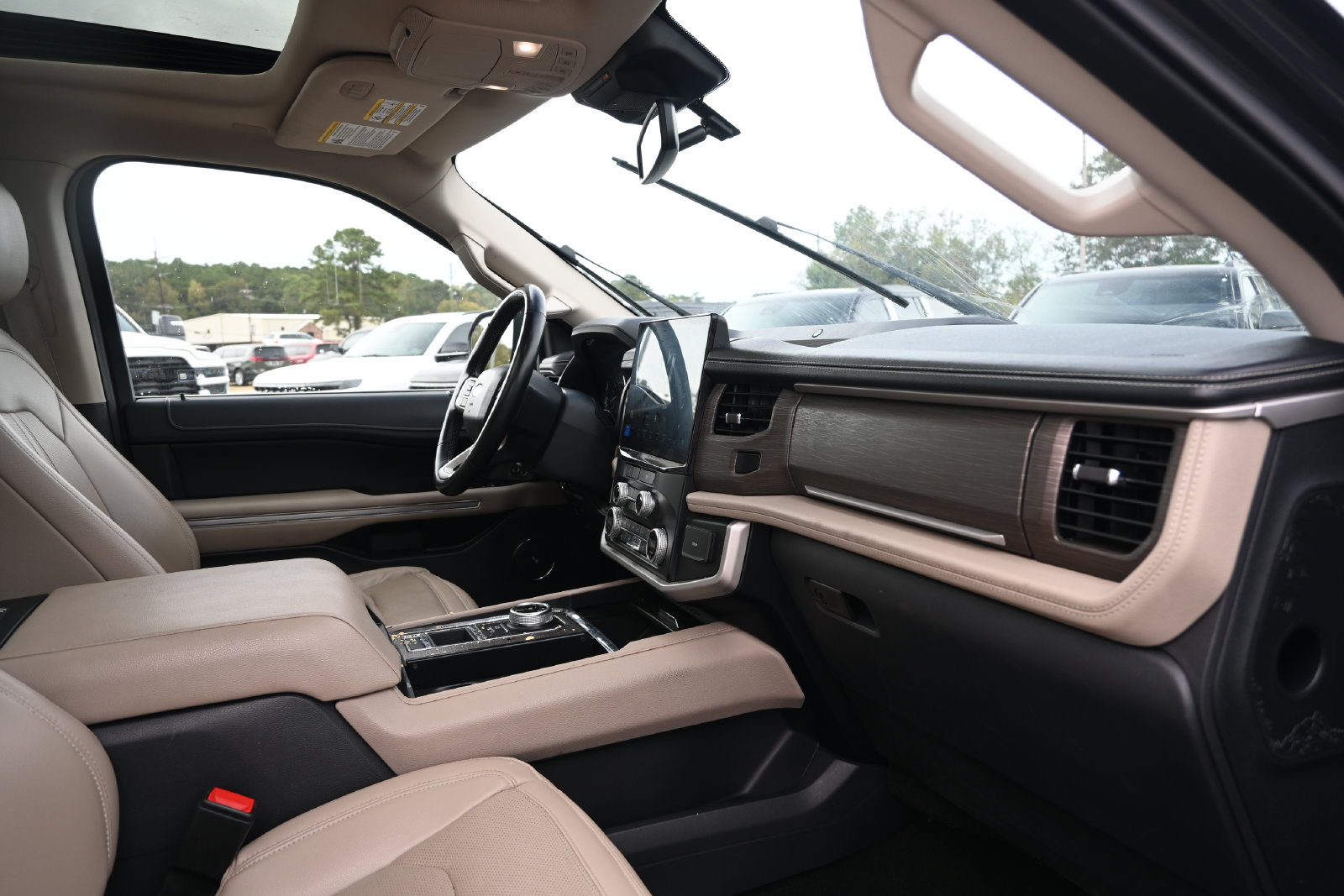 Used 2024 Ford Expedition Max Limited RWD image 36