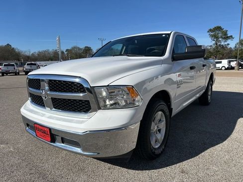 Certified 2023 RAM 1500 Classic SLT w/ Trailer & Traction Group image 3