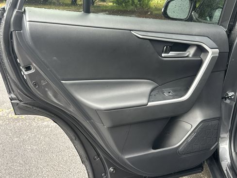 Used 2025 Toyota RAV4 XLE w/ Convenience Package FWD image 22