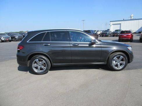 Used 2021 Mercedes-Benz GLC 300 4MATIC image 5