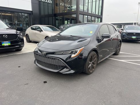 Used 2021 Toyota Corolla XSE image 2