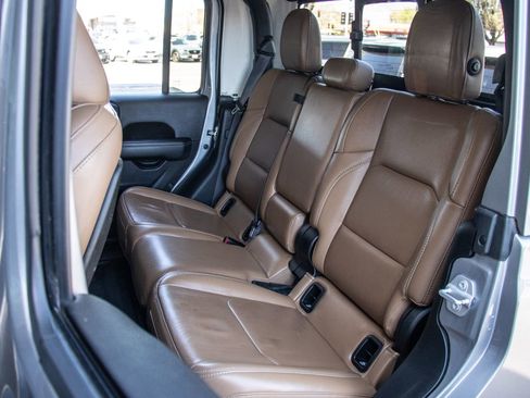 Used 2020 Jeep Gladiator Rubicon AWD/4WD image 23