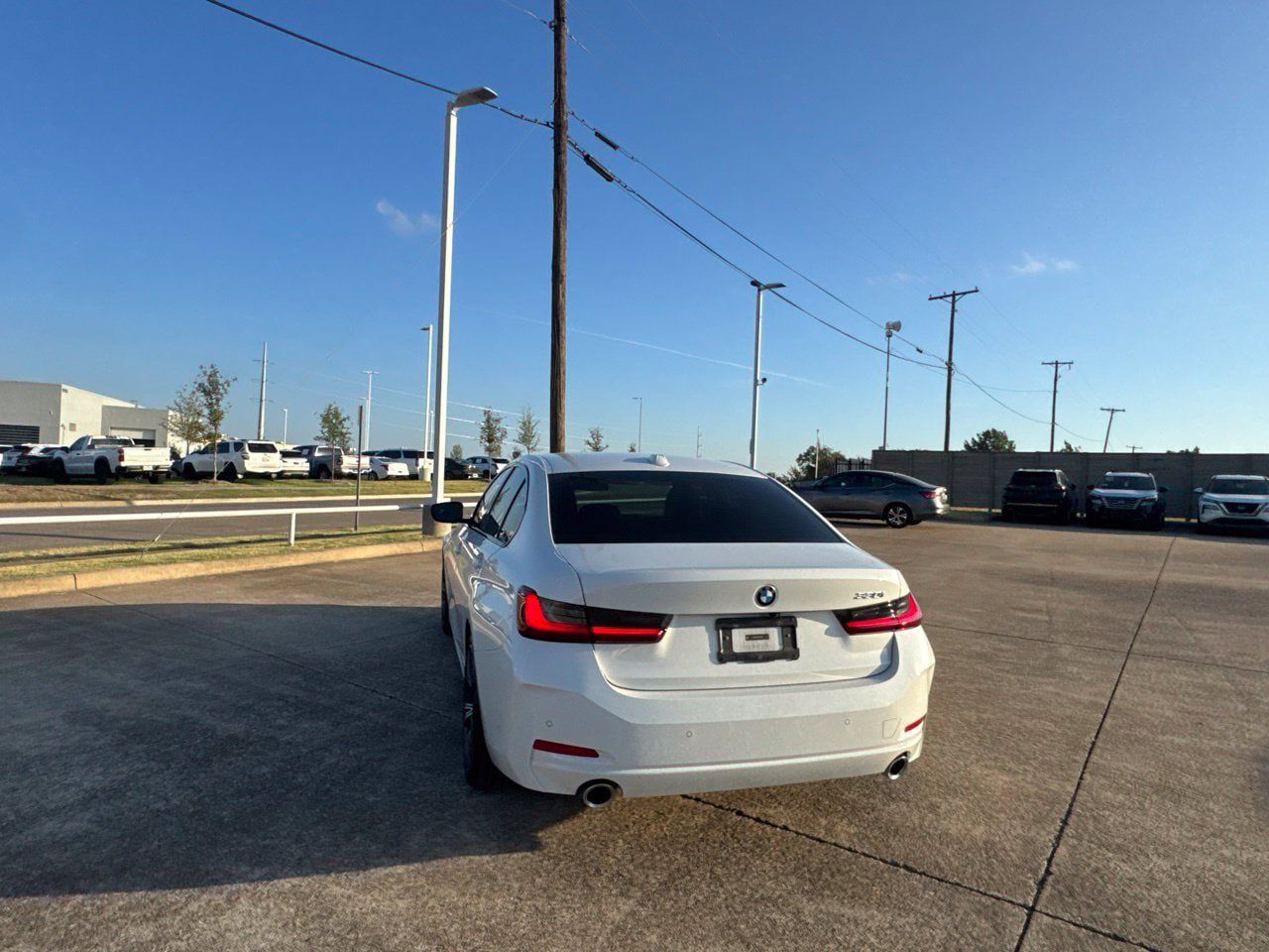 Used 2023 BMW 330i Sedan w/ Premium Package RWD image 18