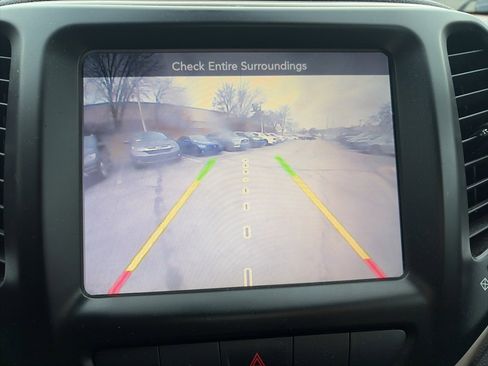 Used 2014 Jeep Cherokee Trailhawk w/ Comfort/Convenience Group image 14