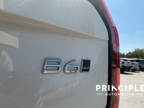 Certified 2025 Volvo XC90 B6 Plus image 11