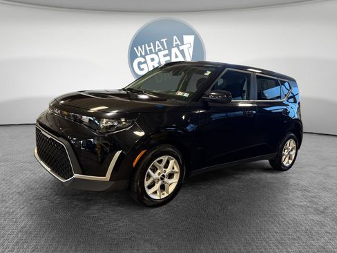 Used 2023 Kia Soul S FWD image 8