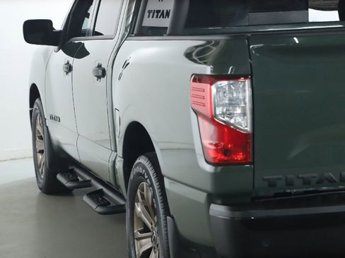 Certified 2024 Nissan Titan SV w/ SV Bronze Edition Package AWD/4WD image 45
