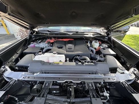 New 2025 Toyota Sequoia Platinum image 37