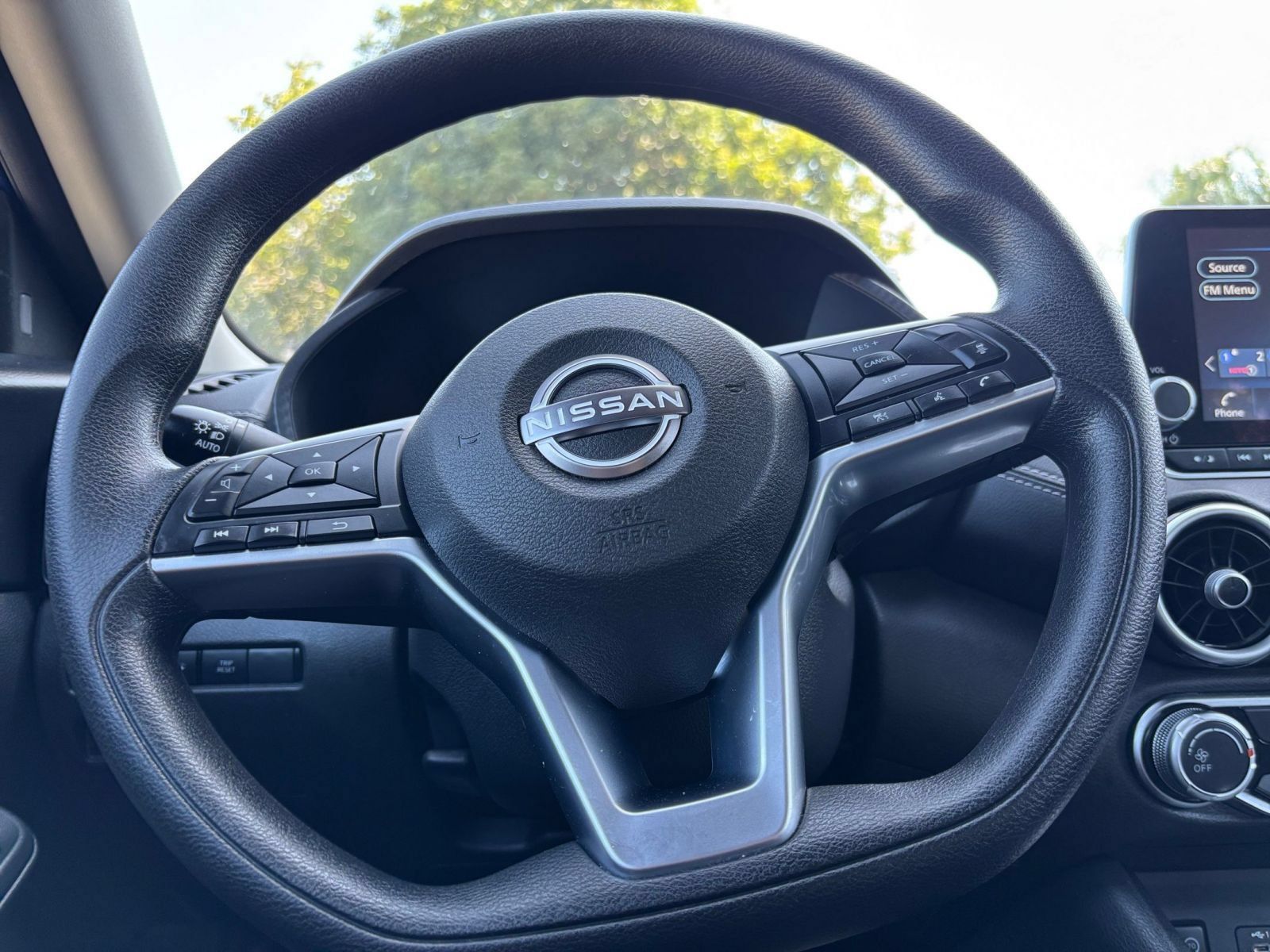 Used 2025 Nissan Sentra SV FWD image 27