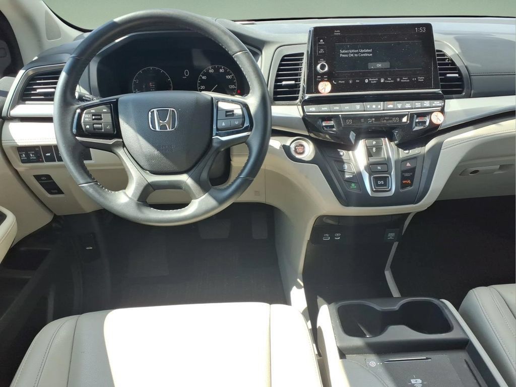 Used 2025 Honda Odyssey EX-L image 9