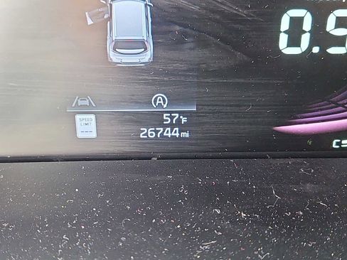 Used 2023 Kia Soul LX w/ LX Technology Package FWD image 12