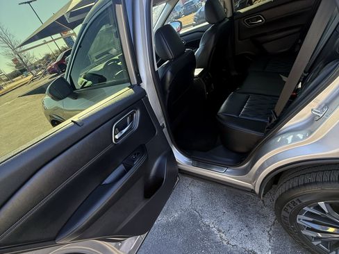 Used 2026 Nissan Rogue Platinum w/ Platinum Premium Package image 12