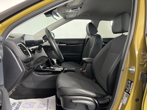 Used 2024 Kia Seltos S AWD/4WD image 6
