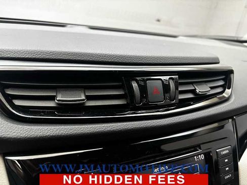 Used 2022 Nissan Rogue Sport SV AWD/4WD image 28