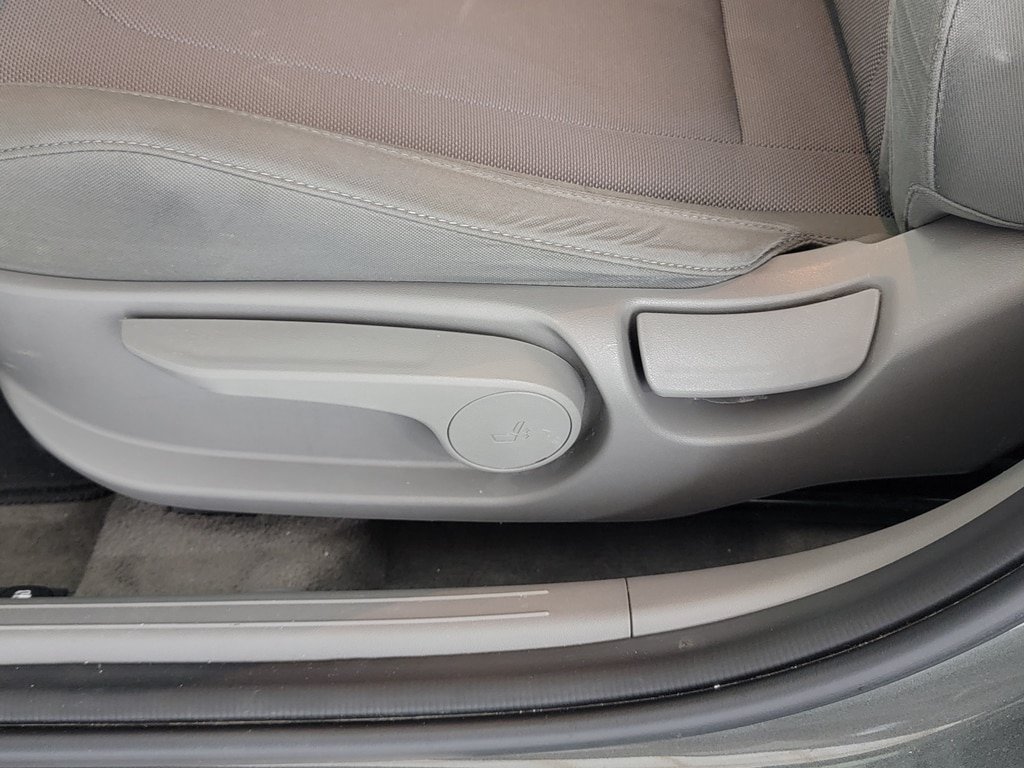 Used 2024 Hyundai Elantra SE FWD image 16
