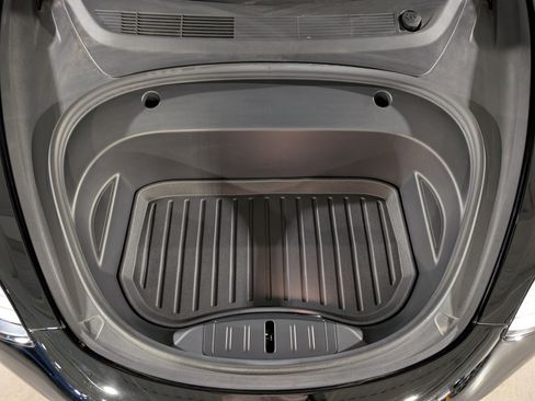 Used 2023 Tesla Model 3 Standard Range image 22