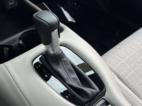 Certified 2024 Honda HR-V LX image 17