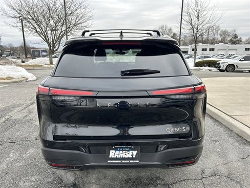 New 2026 INFINITI QX60 Sport image 17