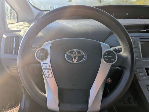 Used 2013 Toyota Prius Plug-In Hybrid image 14
