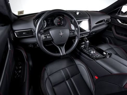 Used 2024 Maserati Levante GT Ultima AWD/4WD image 27