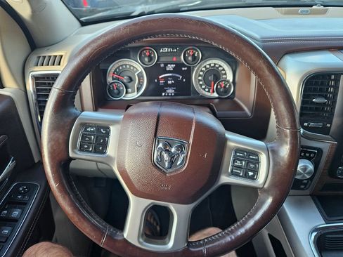 Used 2016 RAM 1500 Laramie w/ Convenience Group AWD/4WD image 11