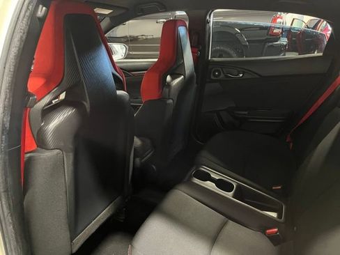 Used 2019 Honda Civic Type R image 17