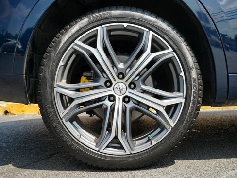 Used 2023 Maserati Levante GT AWD/4WD image 18